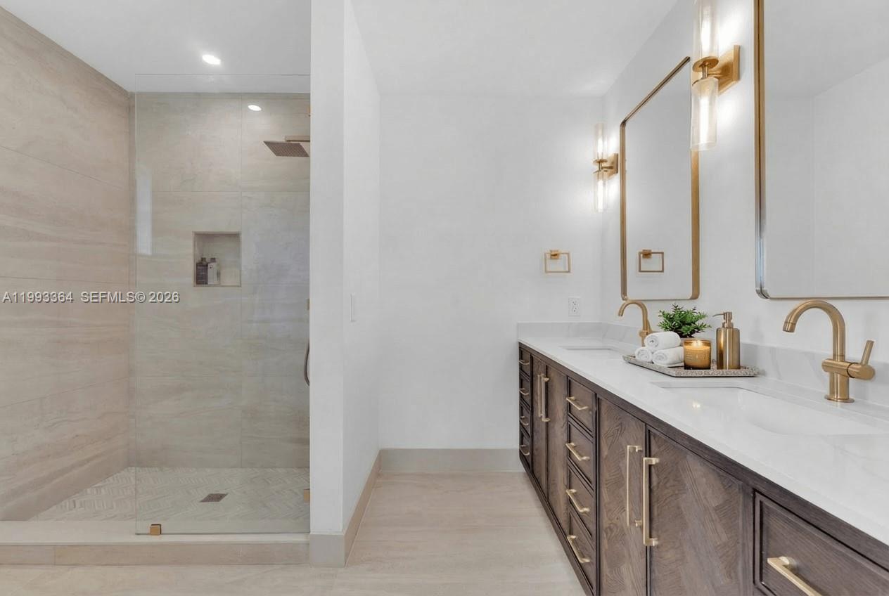 HOLLEMAN PARK - Residential Lease