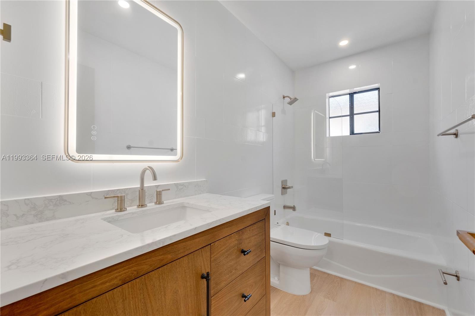 HOLLEMAN PARK - Residential Lease