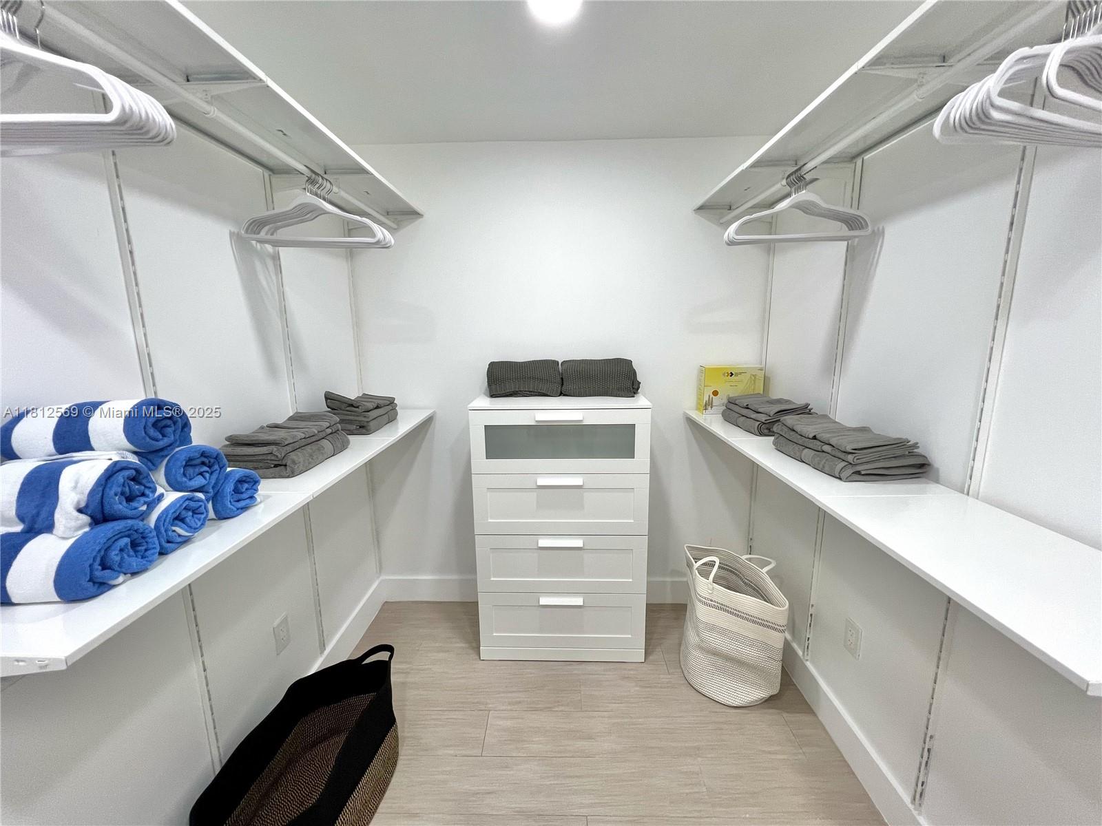 MYRA DELLS SUB - Residential