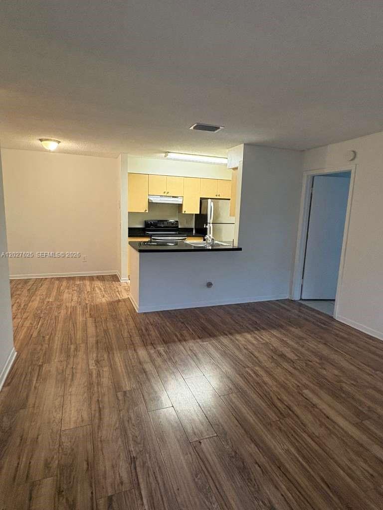 BELLA GRAND CONDO - Residential