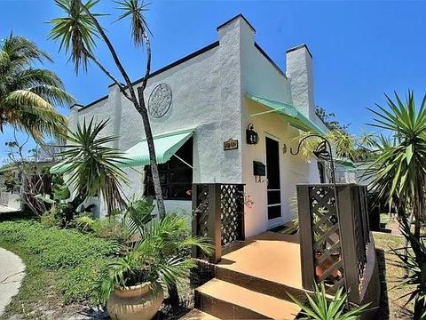 1517 N K St Lake Worth FL 33460