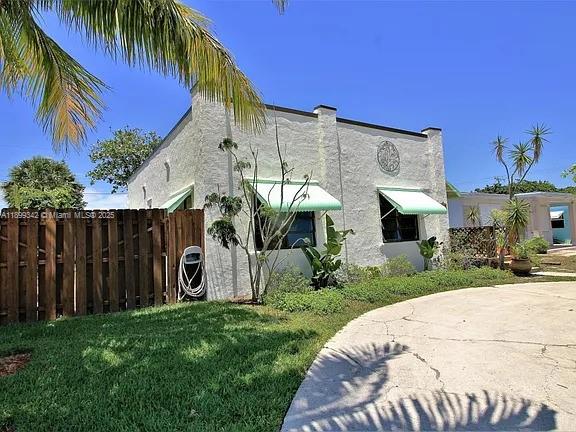 View photos, virtual tours, details... 1517 N K St