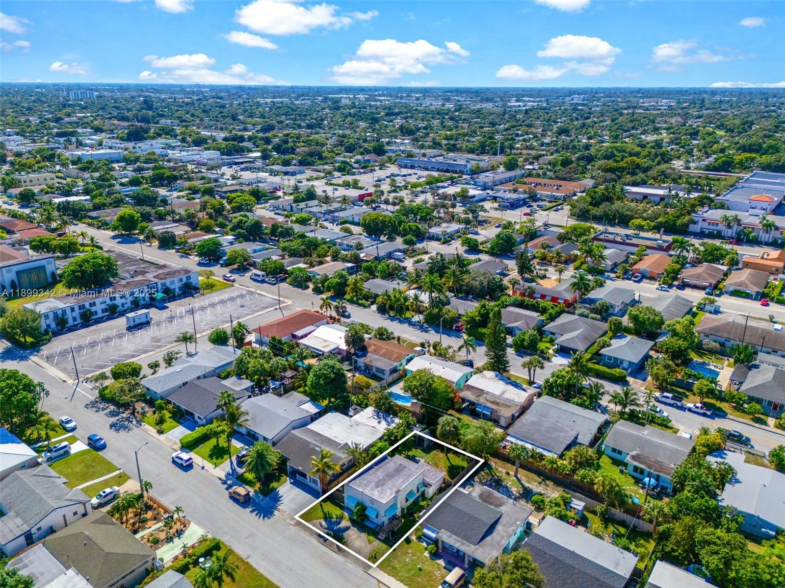 NORTH LAKE WORTH - Residential