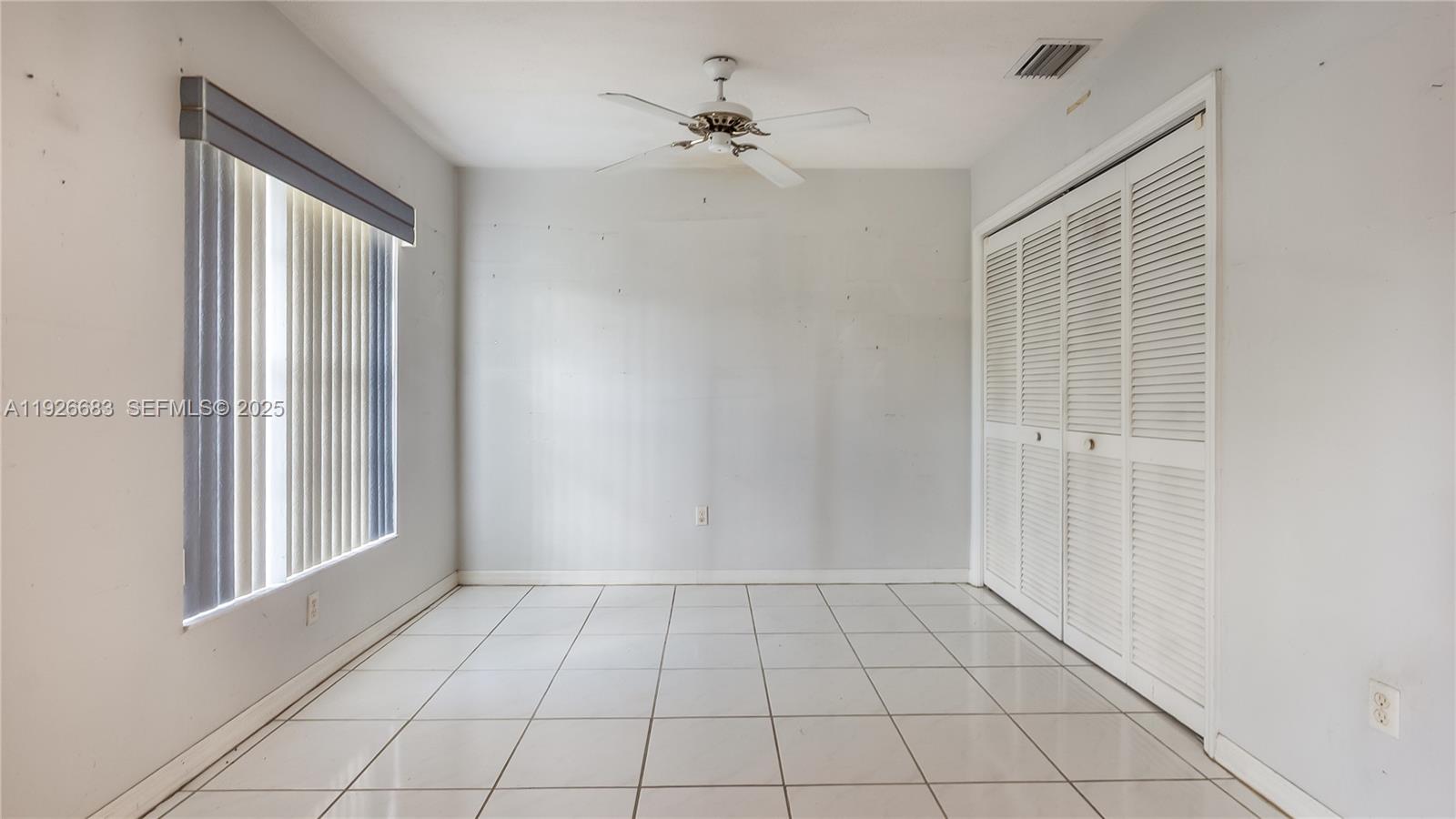 RICHMOND TOWNHOUSE - Residential