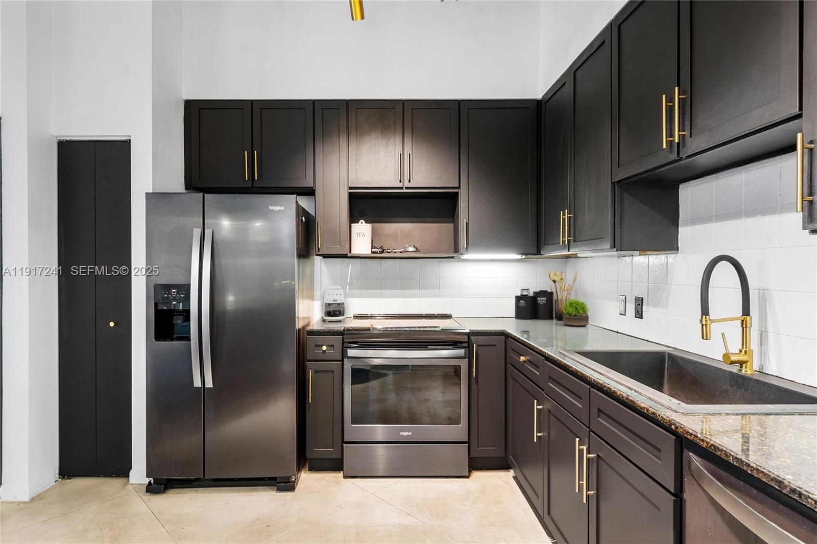 CITE CONDO - Residential