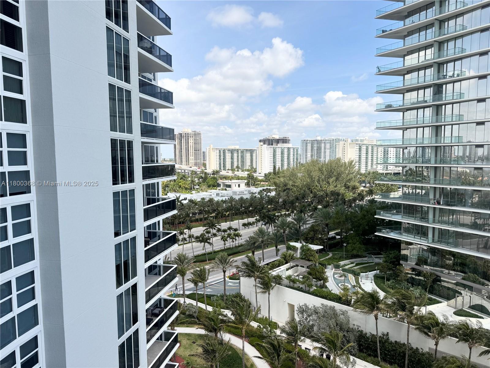 18911 Collins Ave 1102