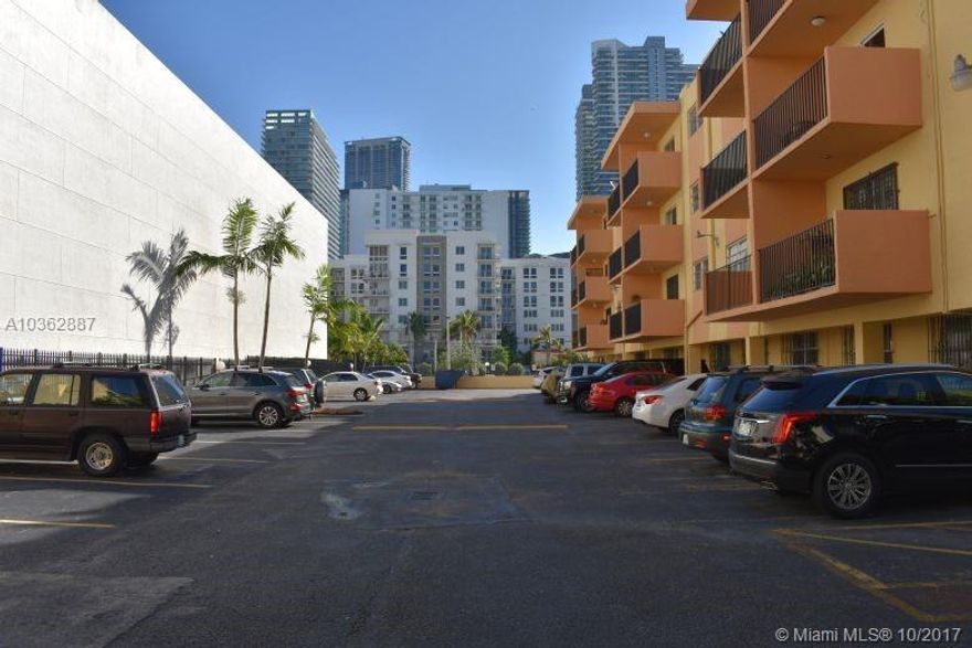 Beautiful remodeled 740sqft apartment in Brickell. New Ac unit and one parking space. Unit rents really fast for 1600 us/month. Extremely low HOA fees, amazing location! Wont find another one like it.