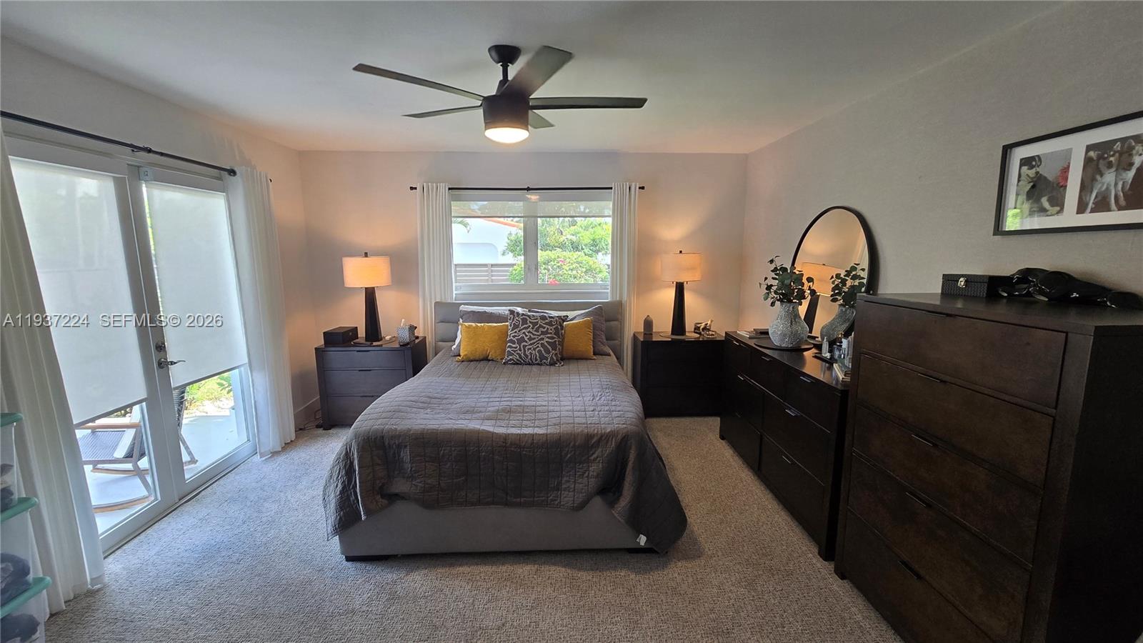 HOLLYWOOD LAKES SECTION - Residential