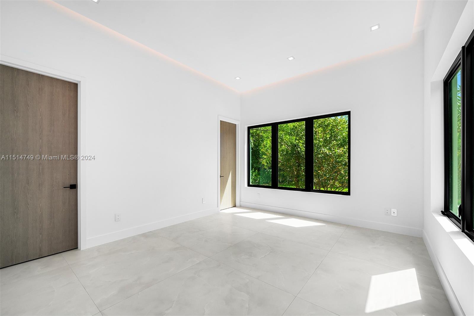 PINE ACRES ESTS - Residential