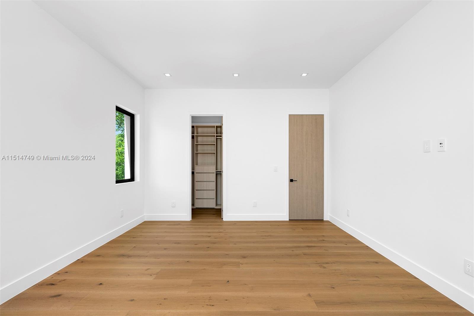 PINE ACRES ESTS - Residential