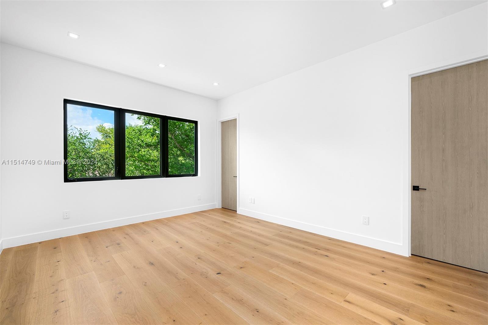 PINE ACRES ESTS - Residential