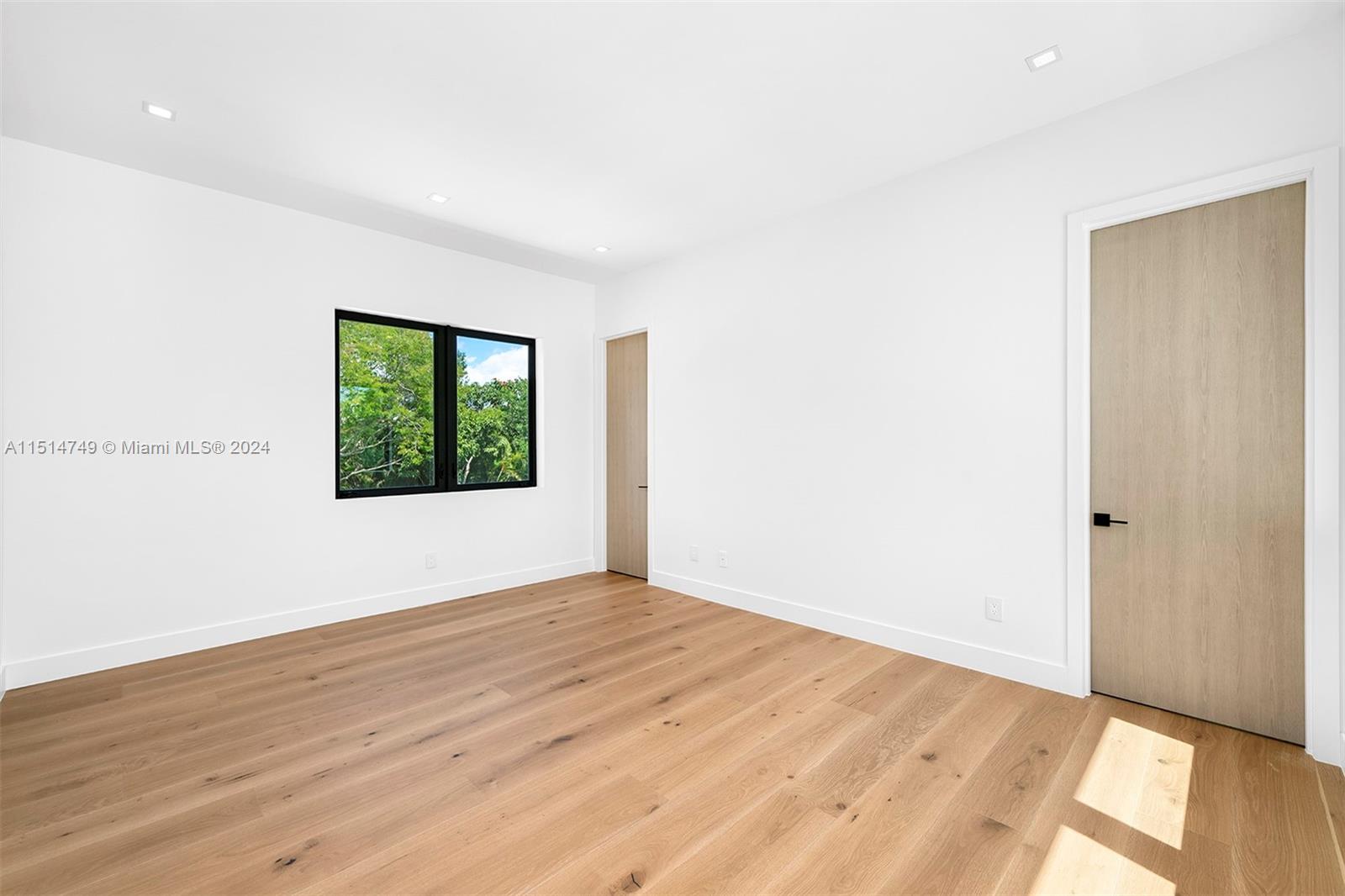 PINE ACRES ESTS - Residential