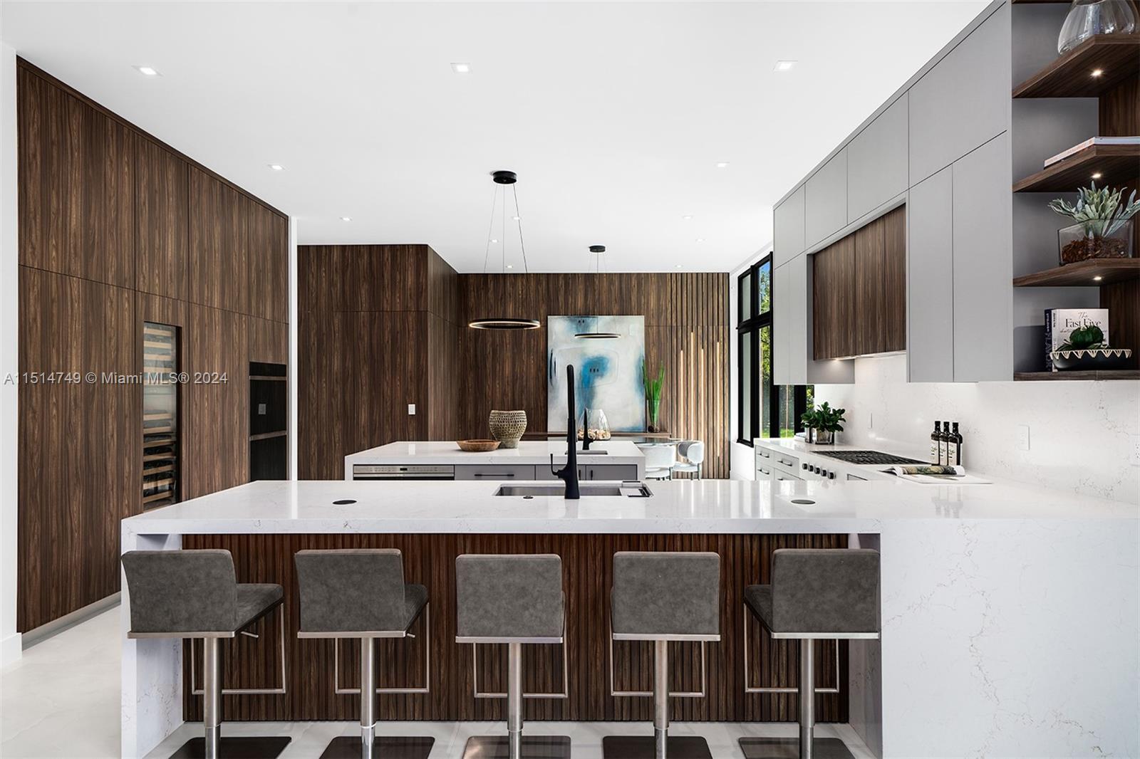 PINE ACRES ESTS - Residential