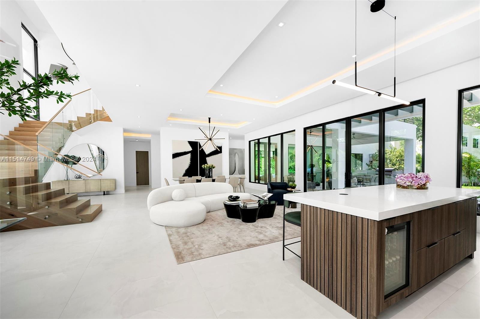 PINE ACRES ESTS - Residential