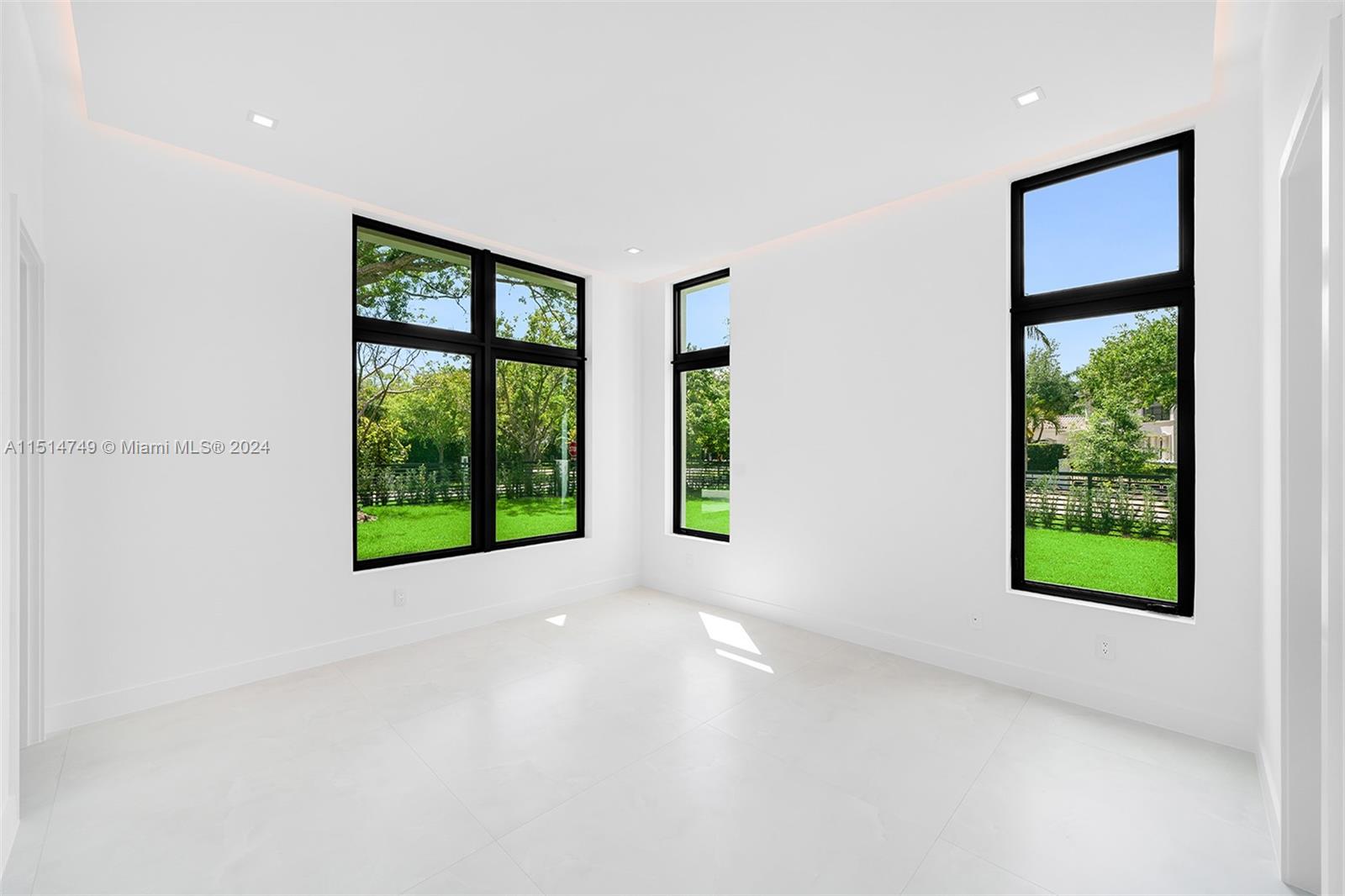 PINE ACRES ESTS - Residential