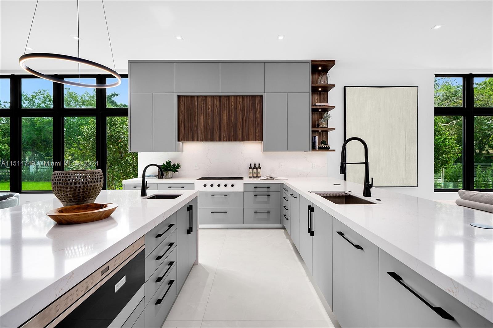 PINE ACRES ESTS - Residential