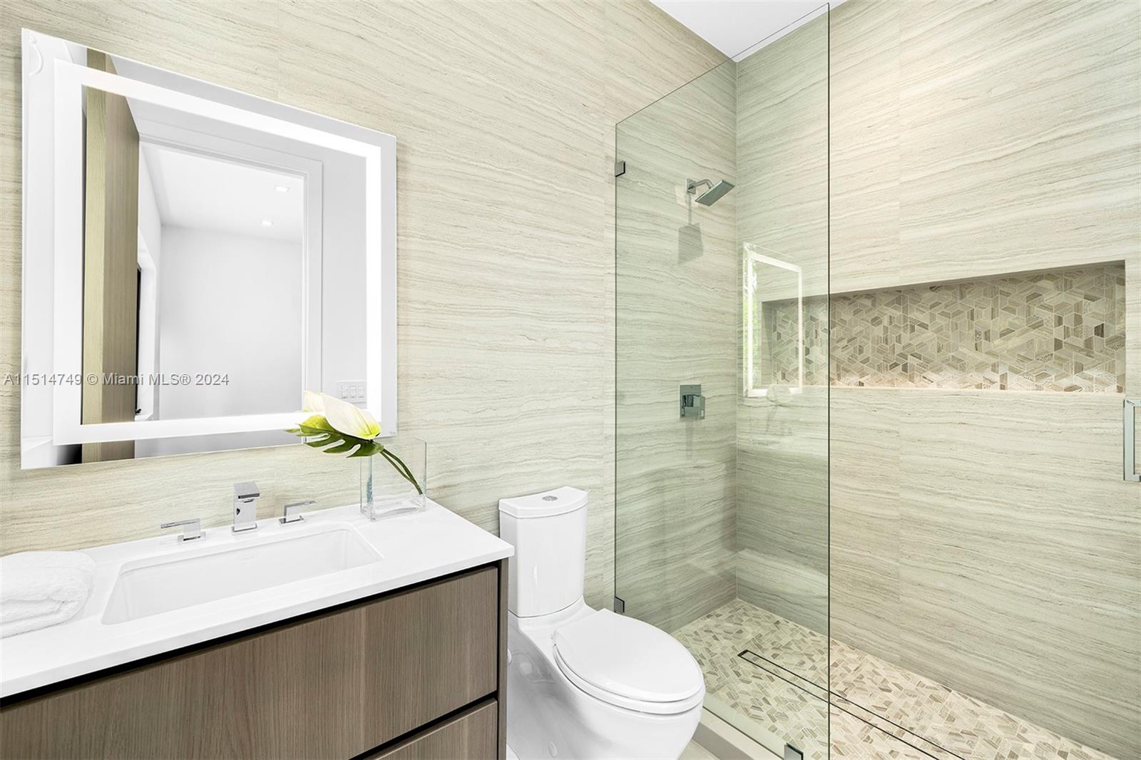 PINE ACRES ESTS - Residential