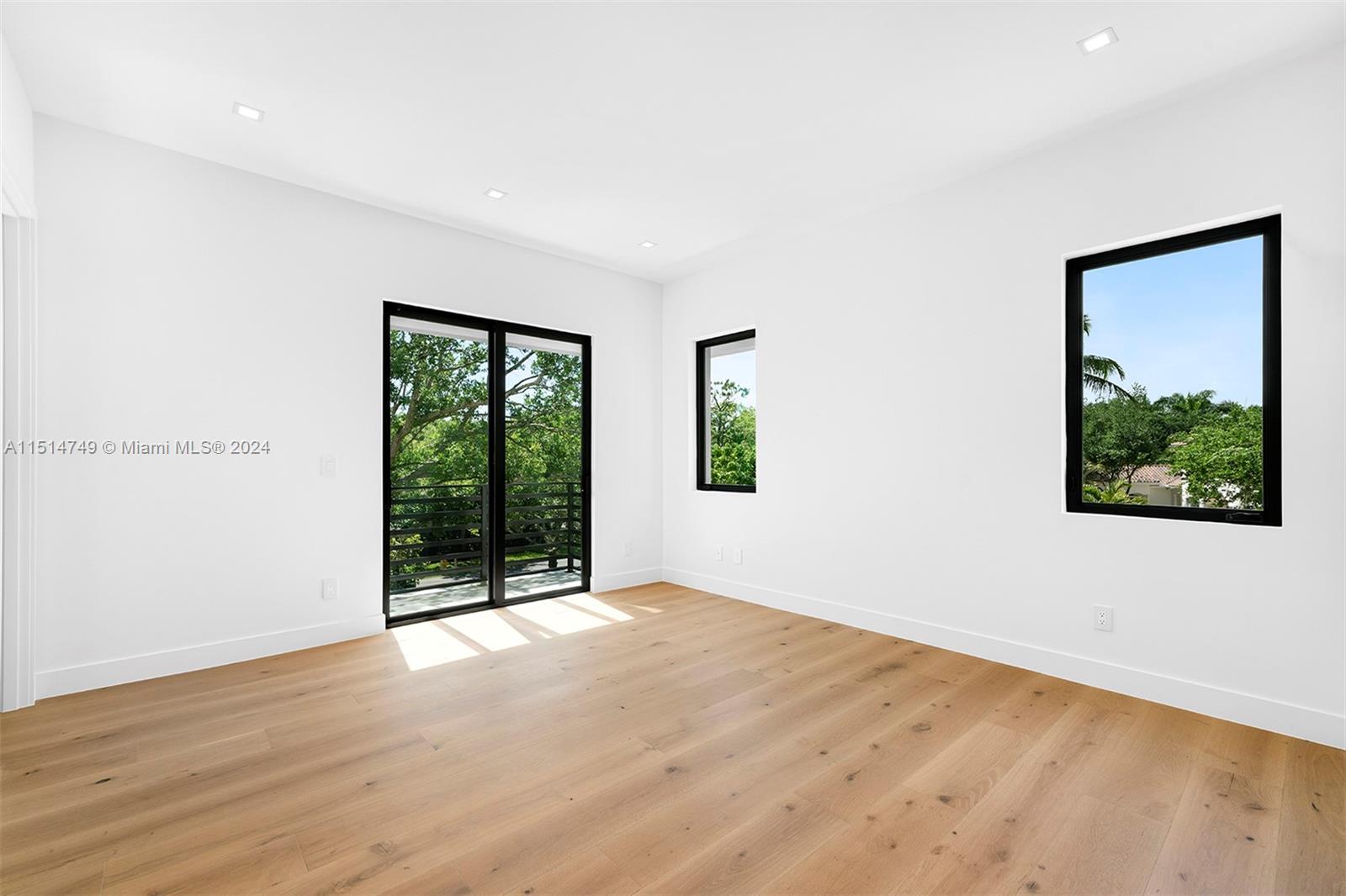 PINE ACRES ESTS - Residential