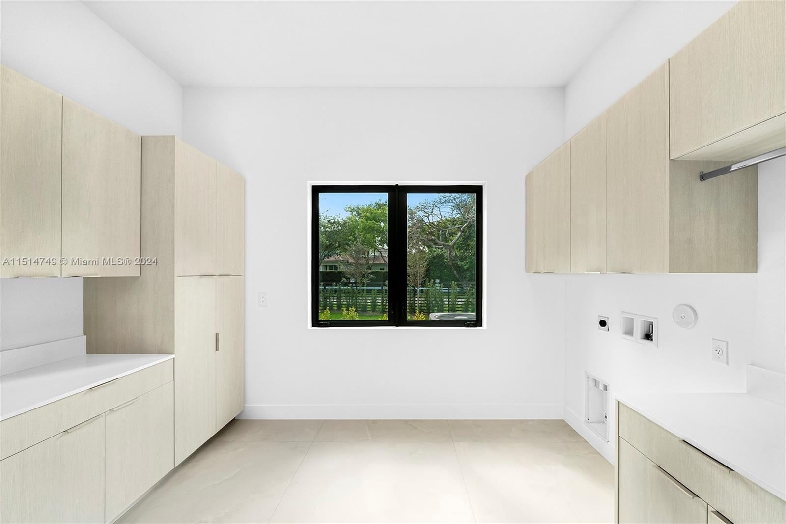 PINE ACRES ESTS - Residential