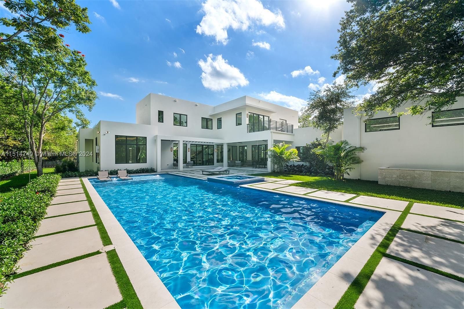 PINE ACRES ESTS - Residential