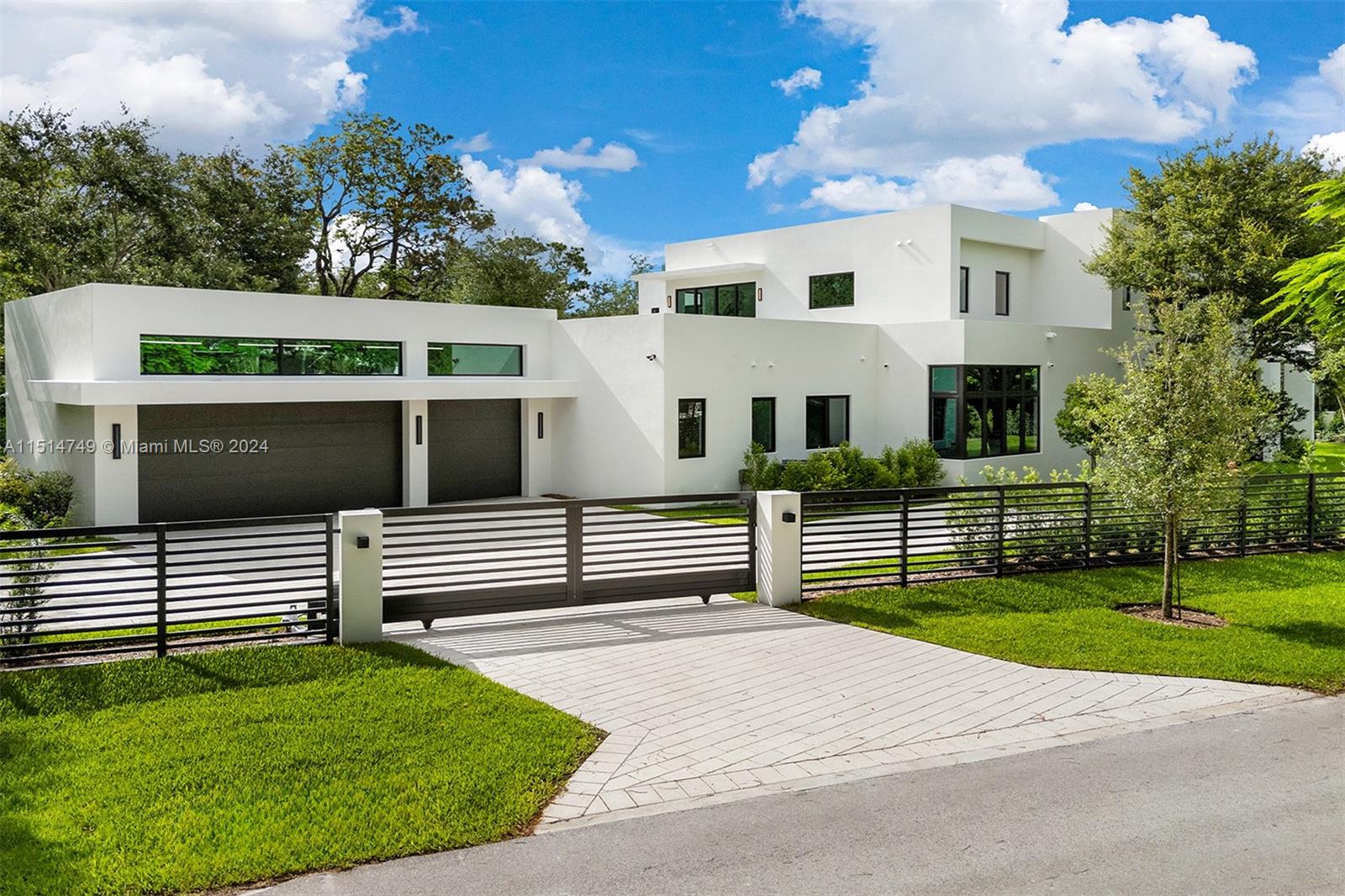 PINE ACRES ESTS - Residential