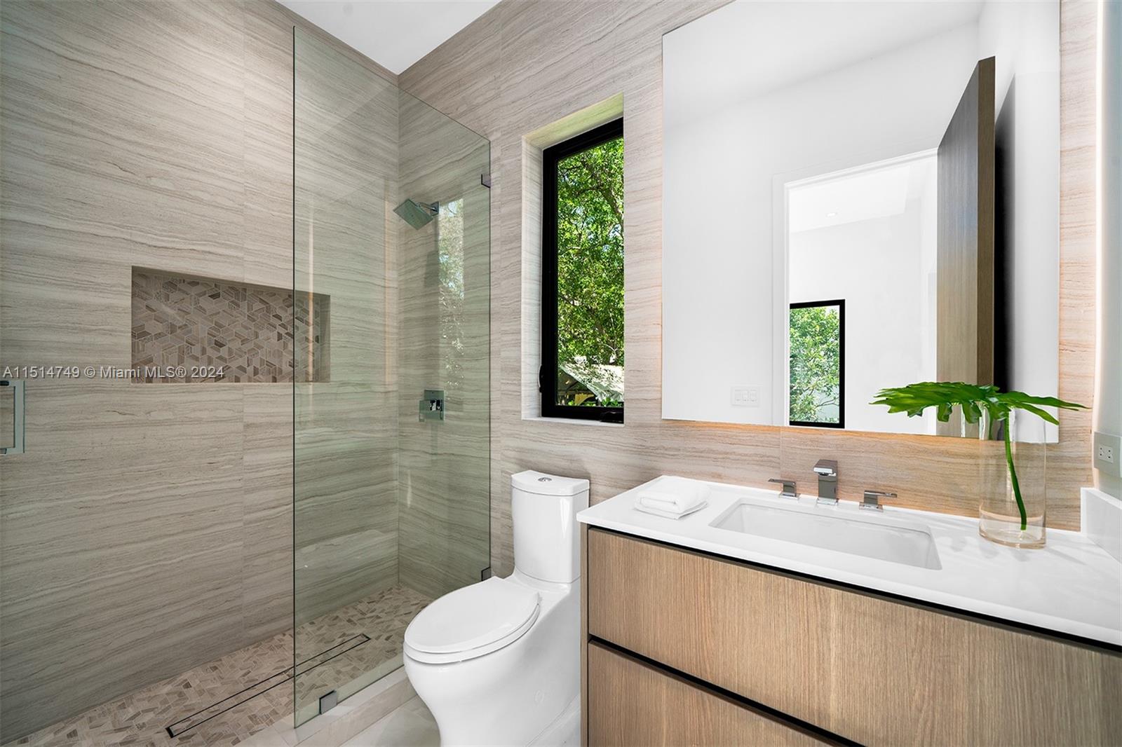 PINE ACRES ESTS - Residential