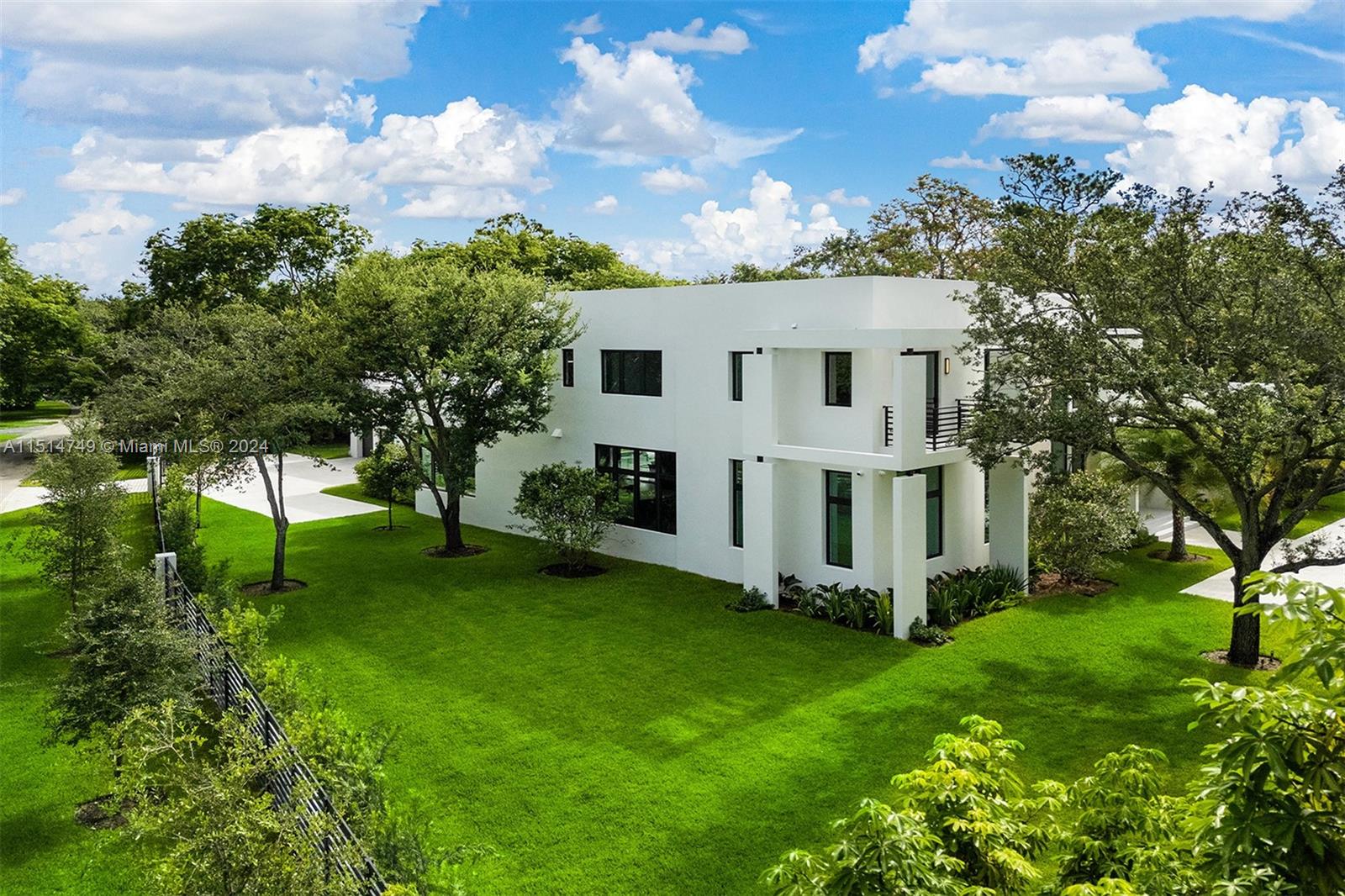 PINE ACRES ESTS - Residential