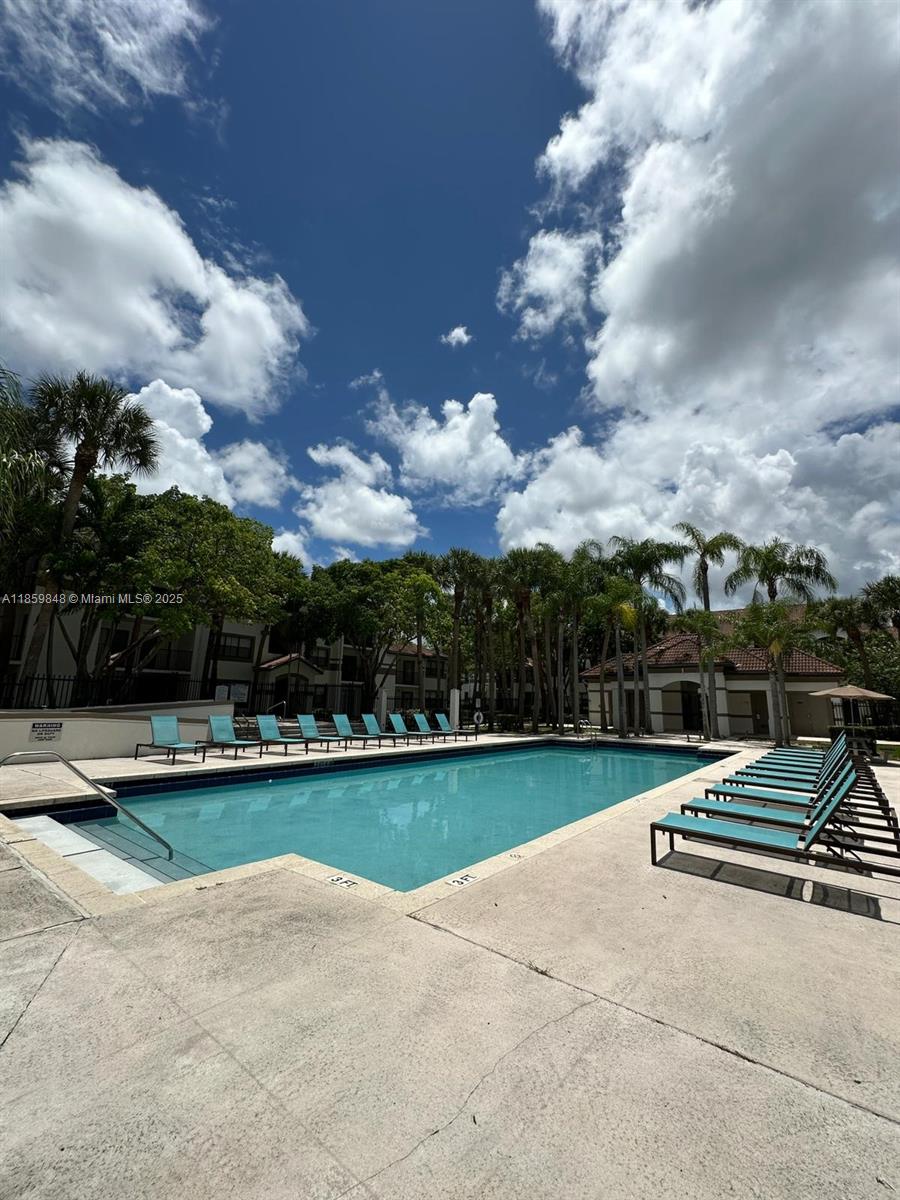 Come live in this beautiful 1-bedroom, 1-bath condo at Hollywood Parc! Bright and spacious with ceramic floors throughout, large walk-in closet, and in-unit washer & dryer. Enjoy a family-friendly community with resort-style amenities including swimming pool, tennis court, fitness center, and more. Conveniently located near highways, shopping, dining, and just minutes from the beach. For showings, please see broker’s remarks!