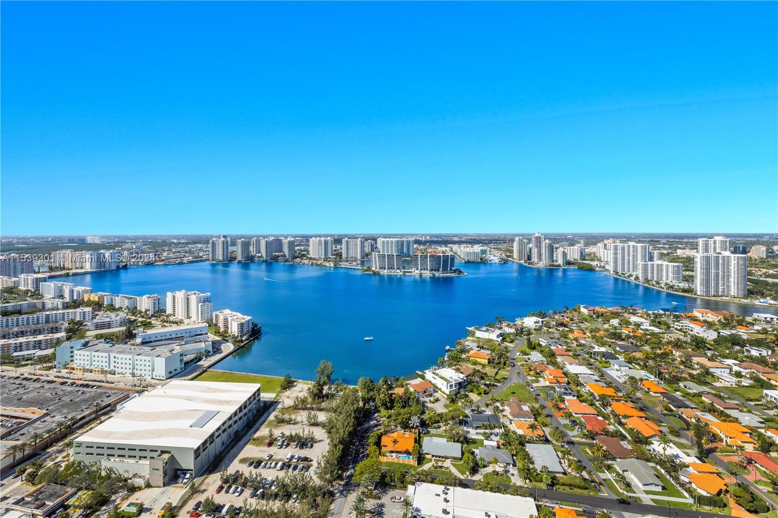 NORTH BISCAYNE BEACH AMEN - Residential