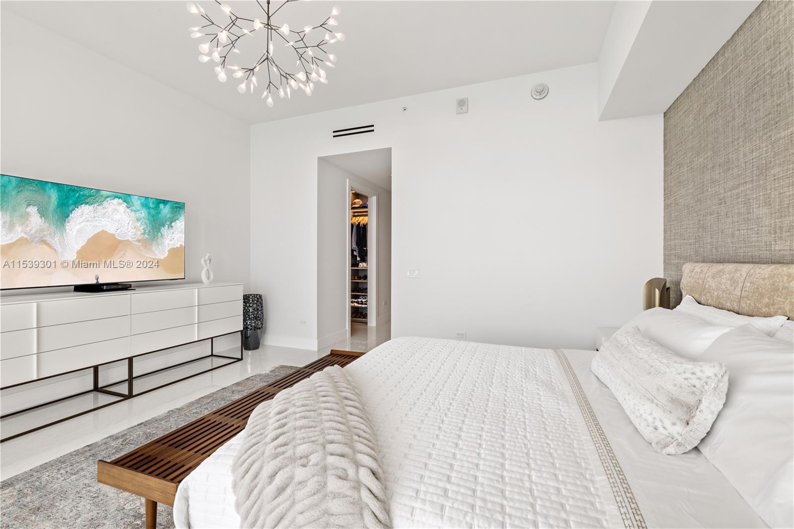 NORTH BISCAYNE BEACH AMEN - Residential