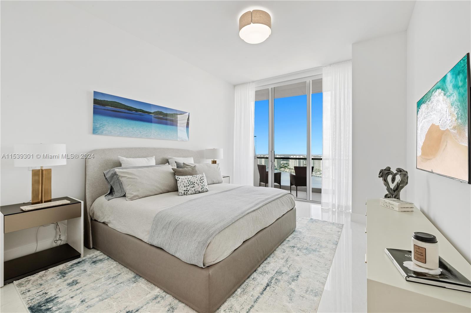 NORTH BISCAYNE BEACH AMEN - Residential