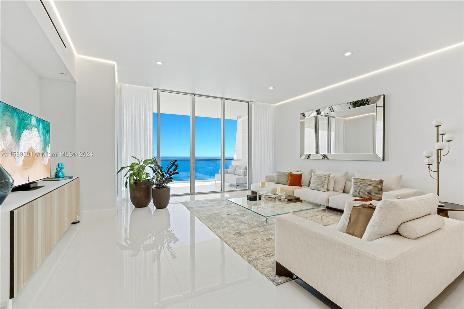 NORTH BISCAYNE BEACH AMEN - Residential