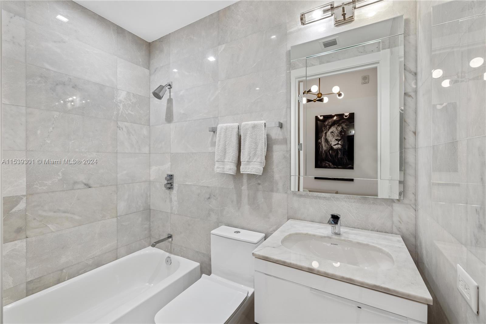 NORTH BISCAYNE BEACH AMEN - Residential