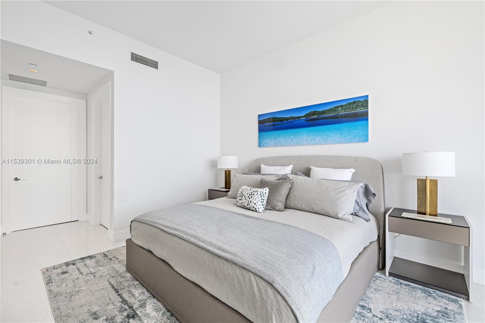 NORTH BISCAYNE BEACH AMEN - Residential