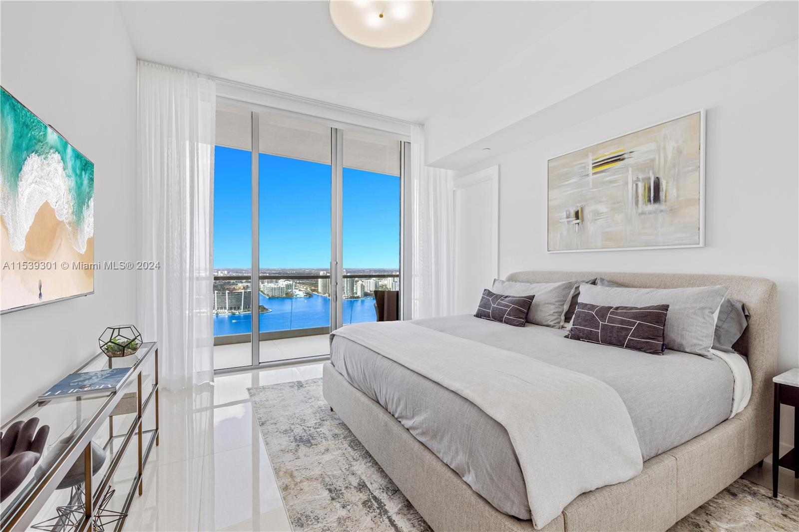 NORTH BISCAYNE BEACH AMEN - Residential