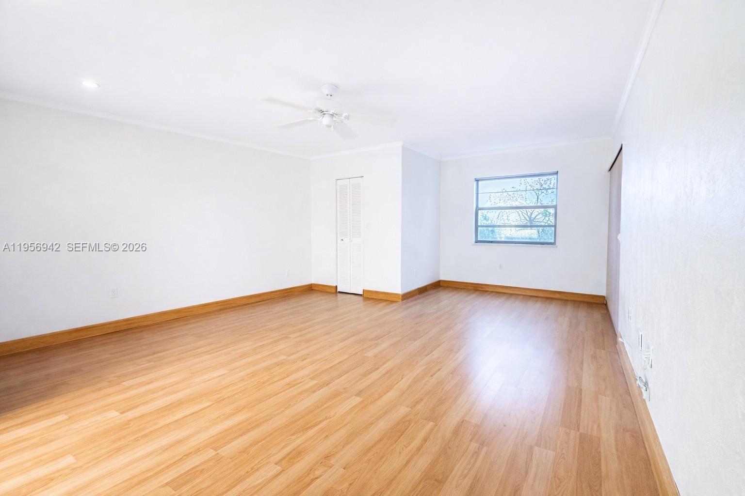 18TH HOLE AT INVERRARY CO - Residential