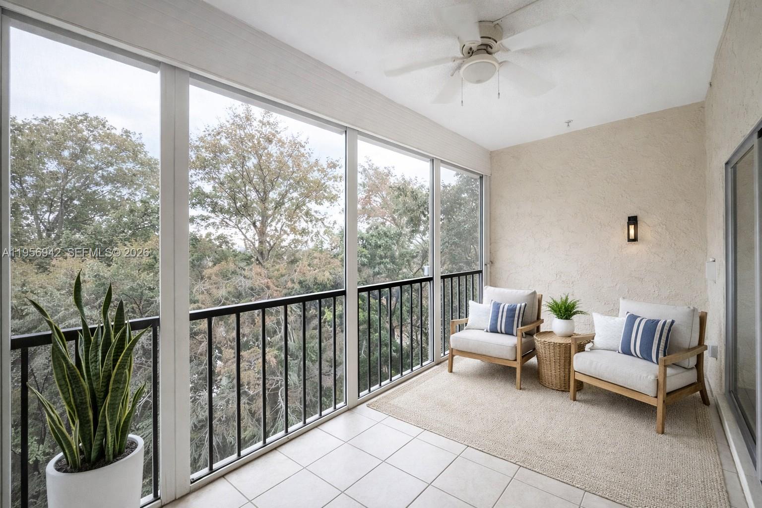 18TH HOLE AT INVERRARY CO - Residential