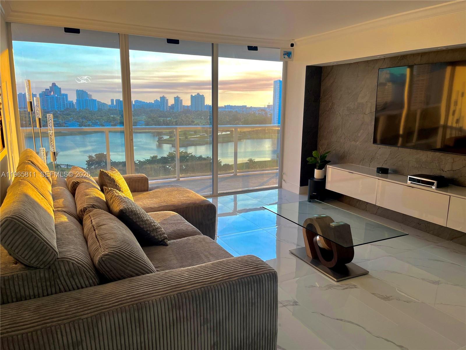 FLAMENCO CONDO TOWER I - Residential