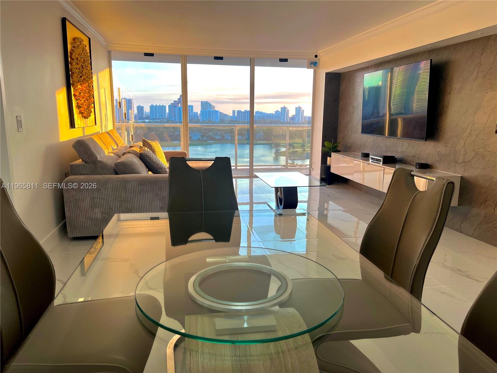 FLAMENCO CONDO TOWER I - Residential