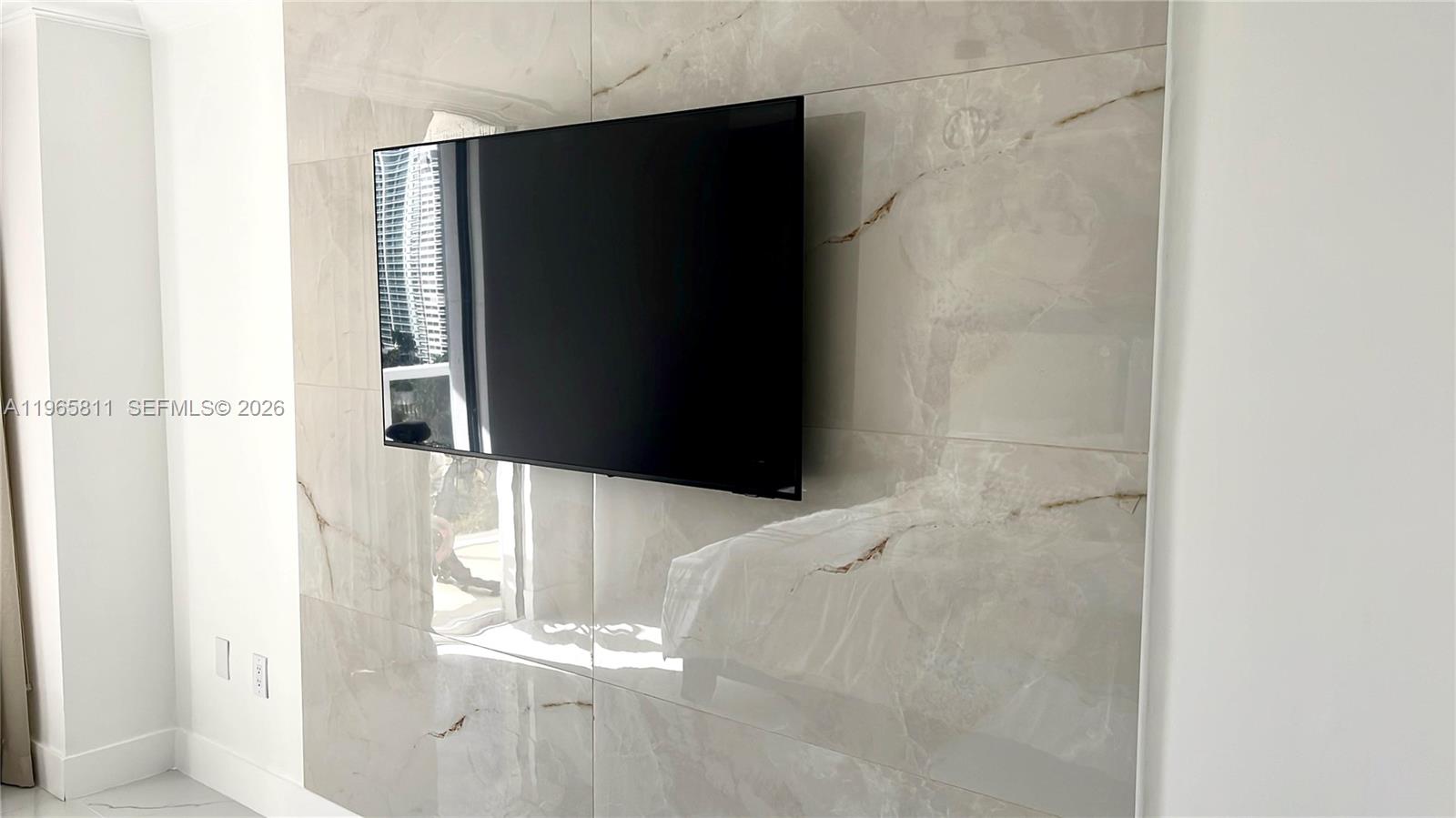 FLAMENCO CONDO TOWER I - Residential