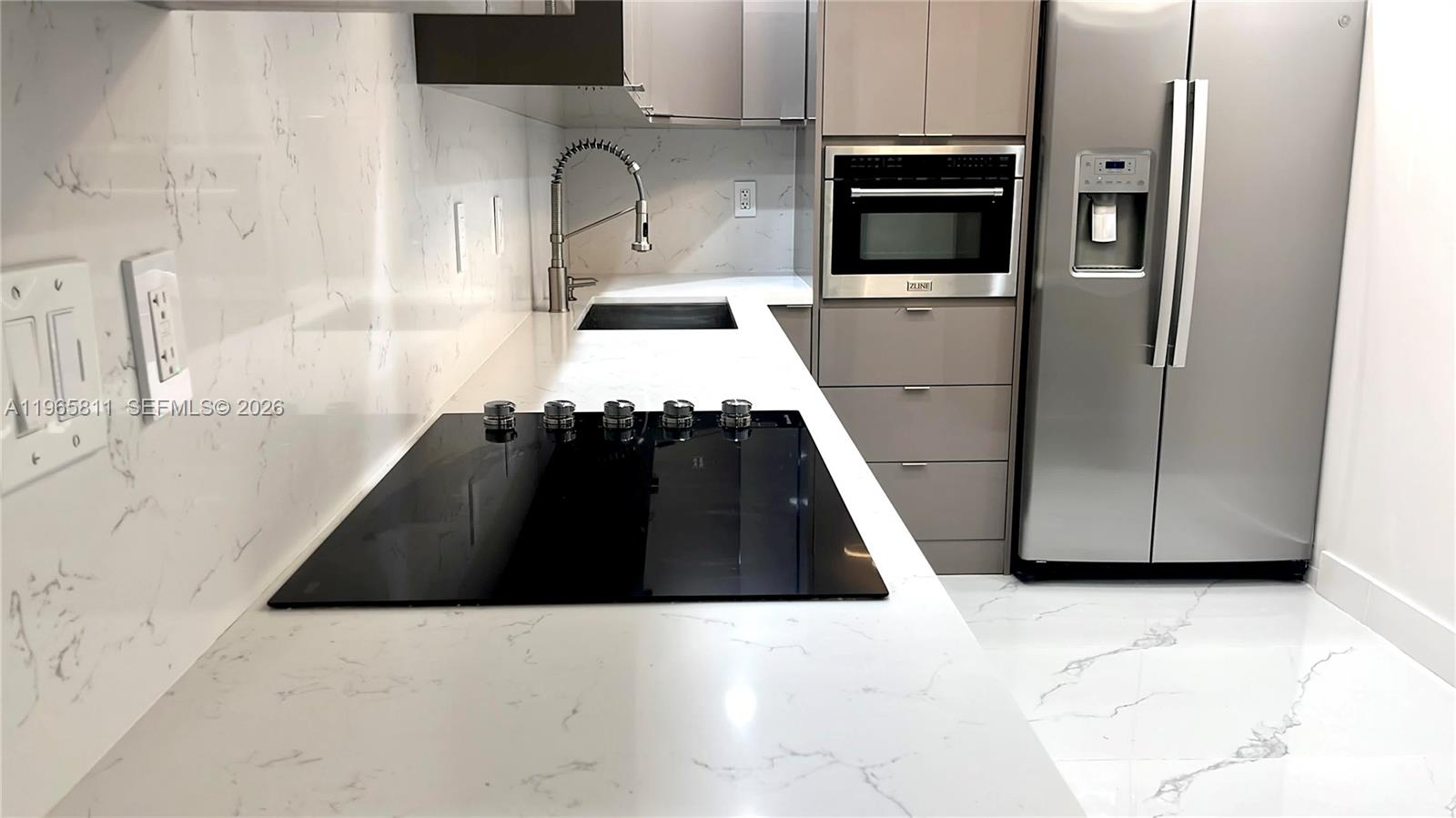 FLAMENCO CONDO TOWER I - Residential