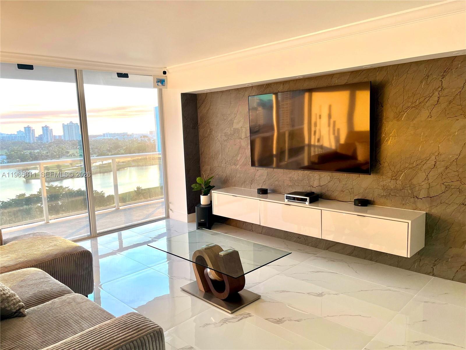 FLAMENCO CONDO TOWER I - Residential