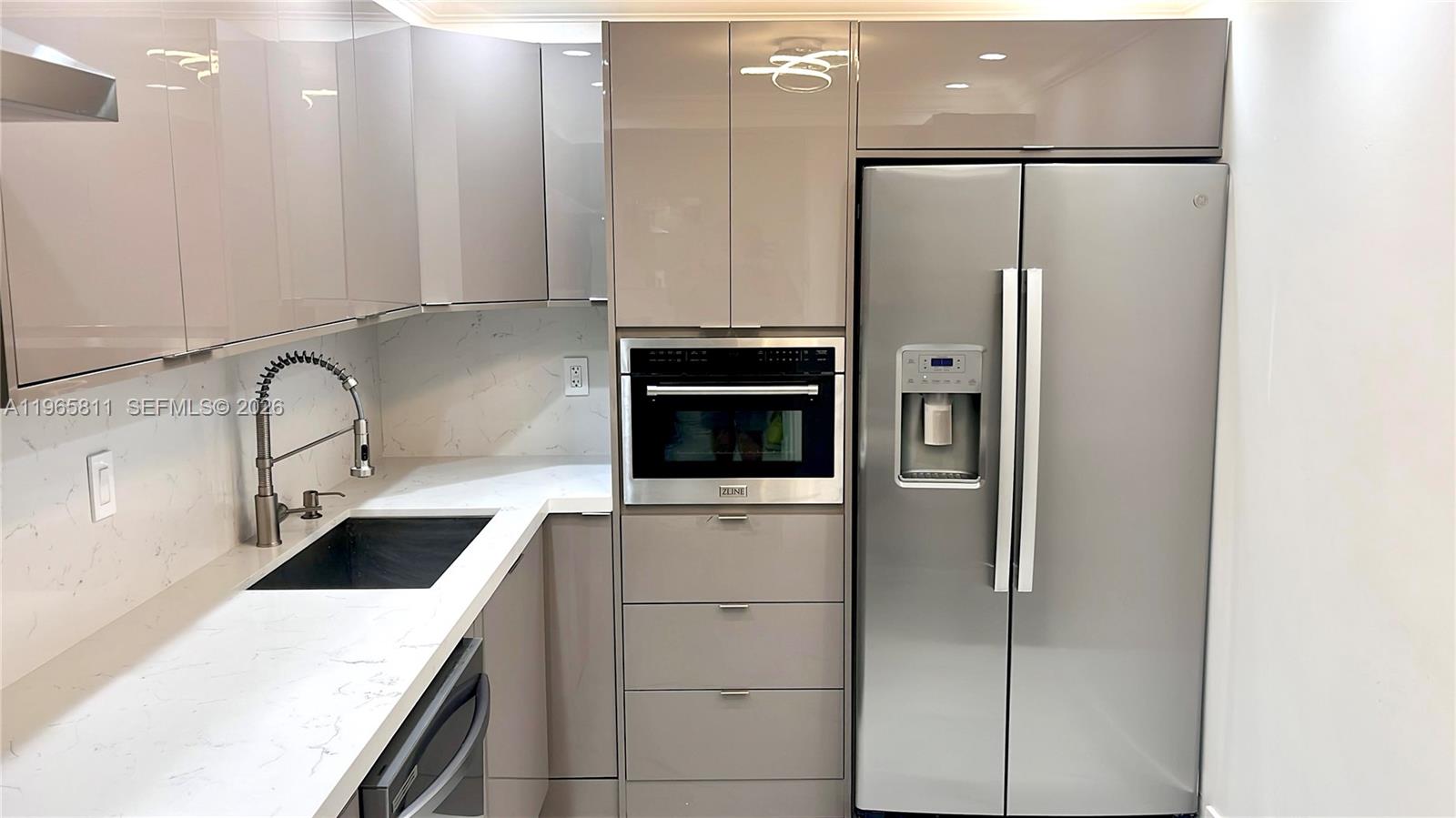 FLAMENCO CONDO TOWER I - Residential