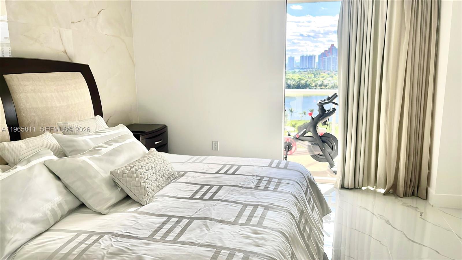 FLAMENCO CONDO TOWER I - Residential