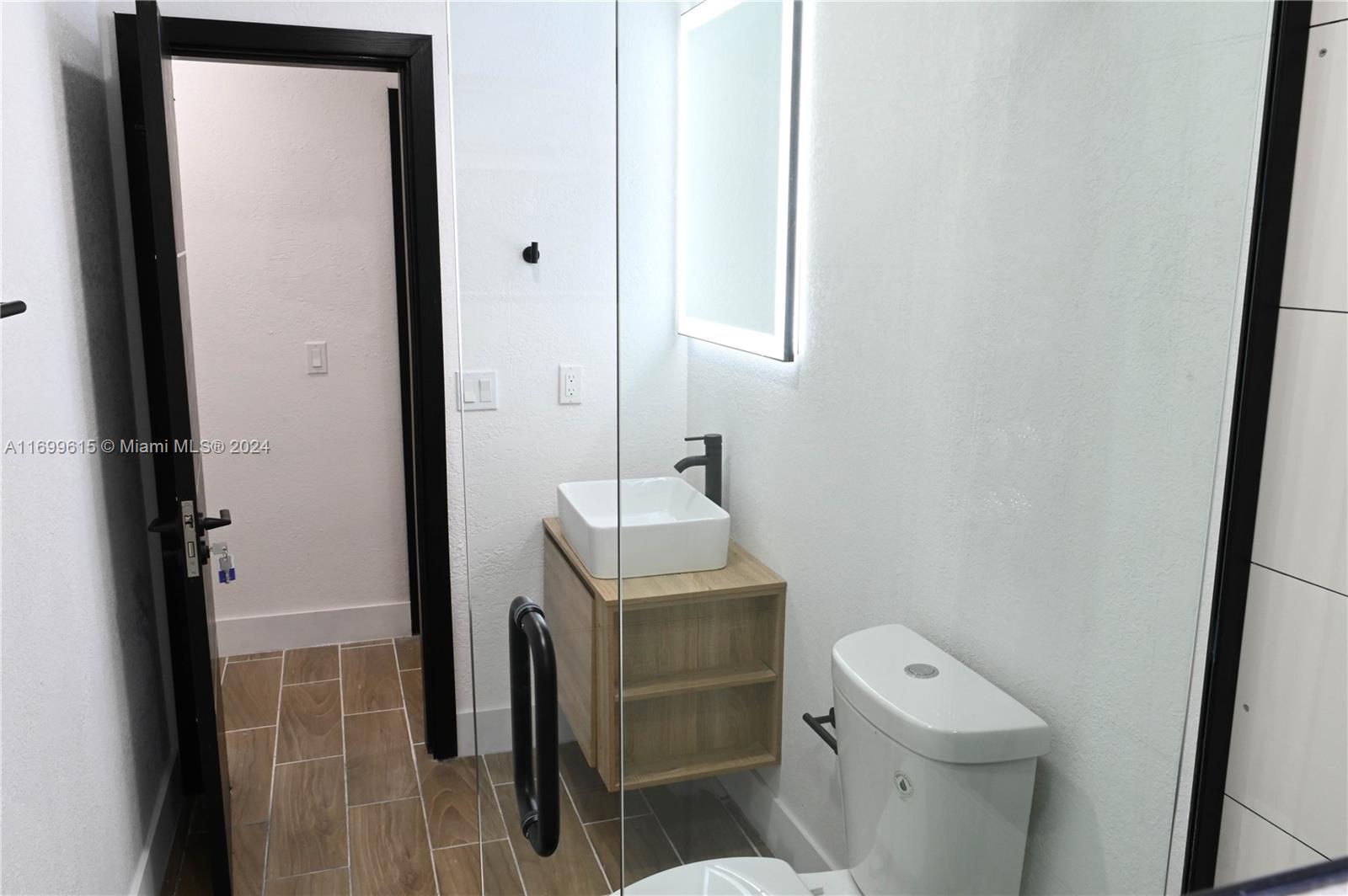 LAST CHANCE VILLAGE - Residential