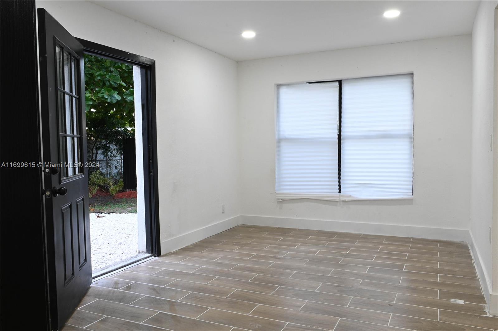 LAST CHANCE VILLAGE - Residential