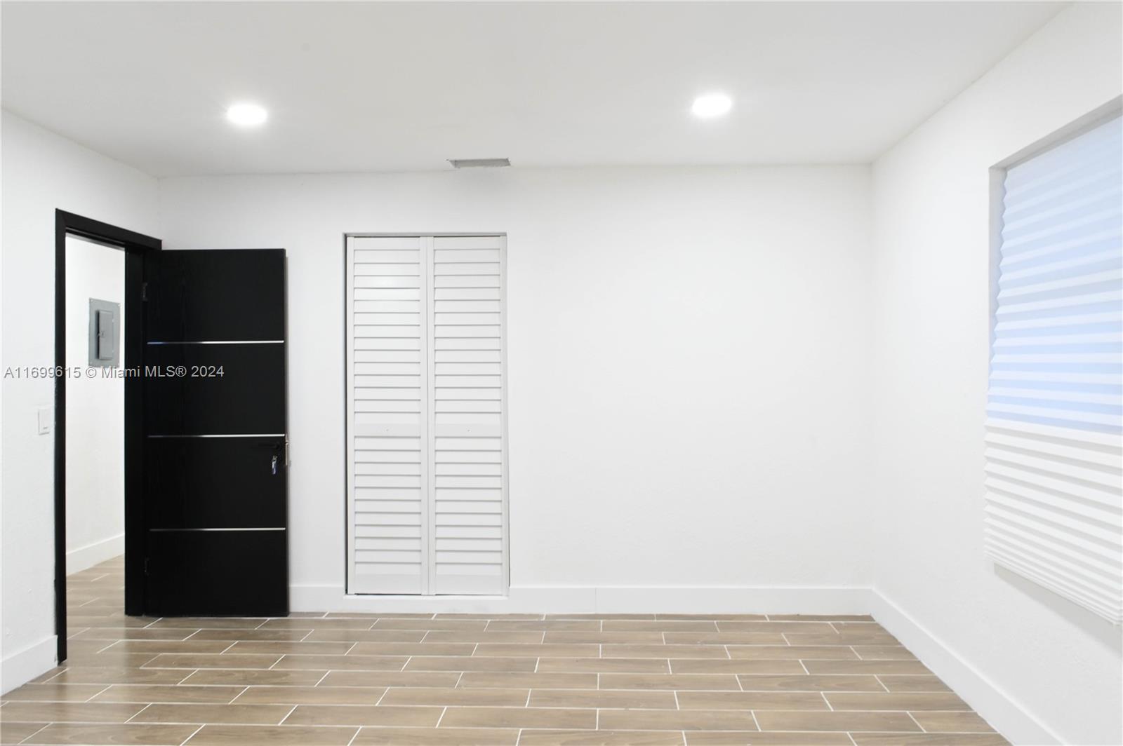 LAST CHANCE VILLAGE - Residential