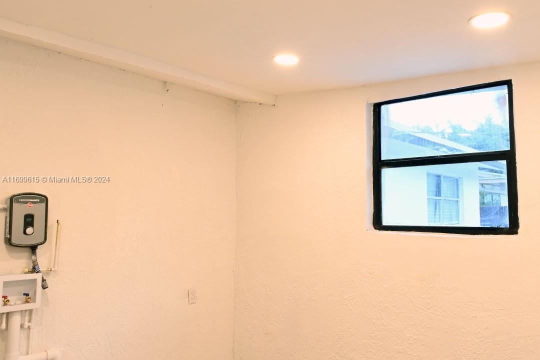 LAST CHANCE VILLAGE - Residential