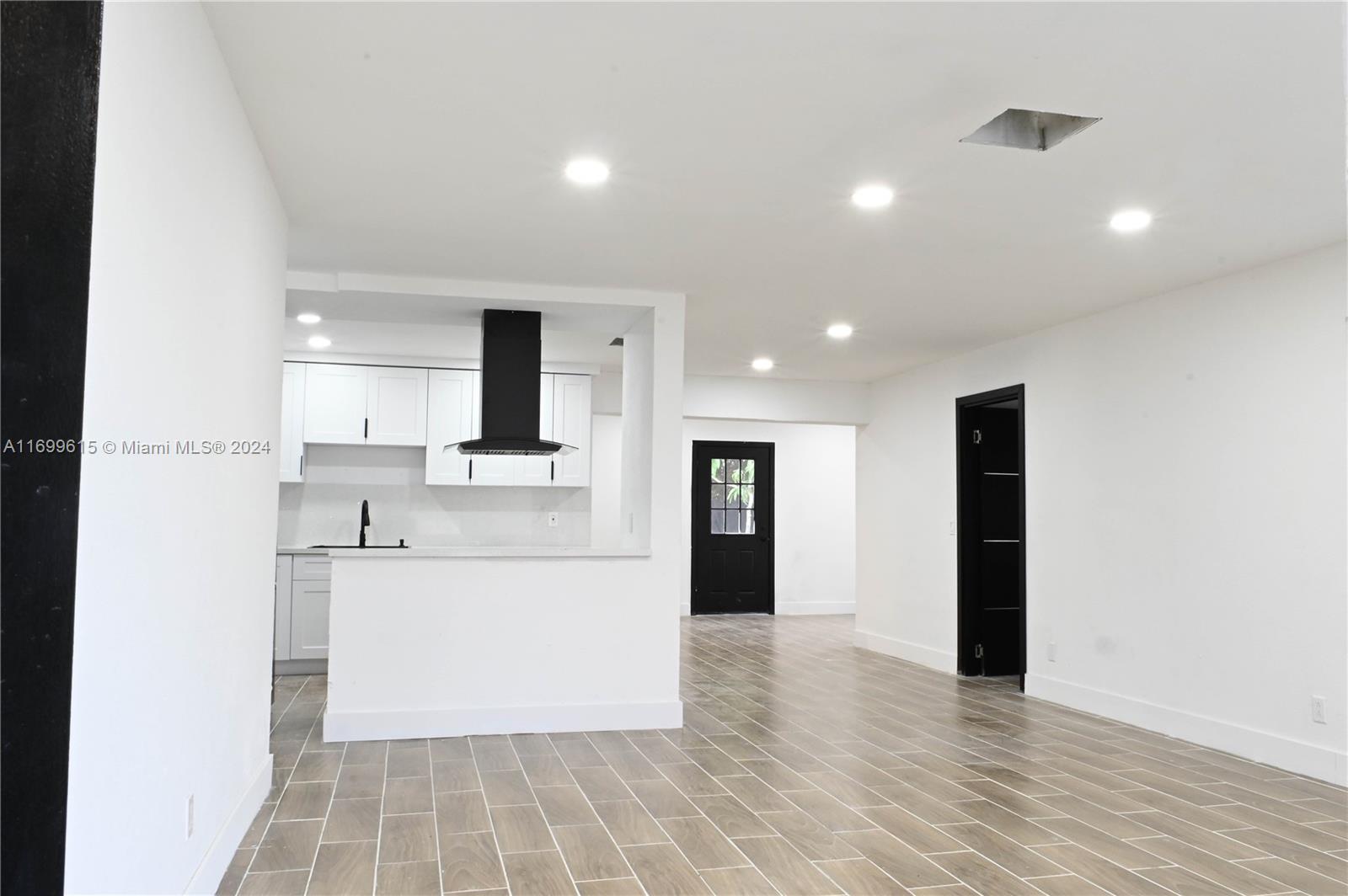 LAST CHANCE VILLAGE - Residential