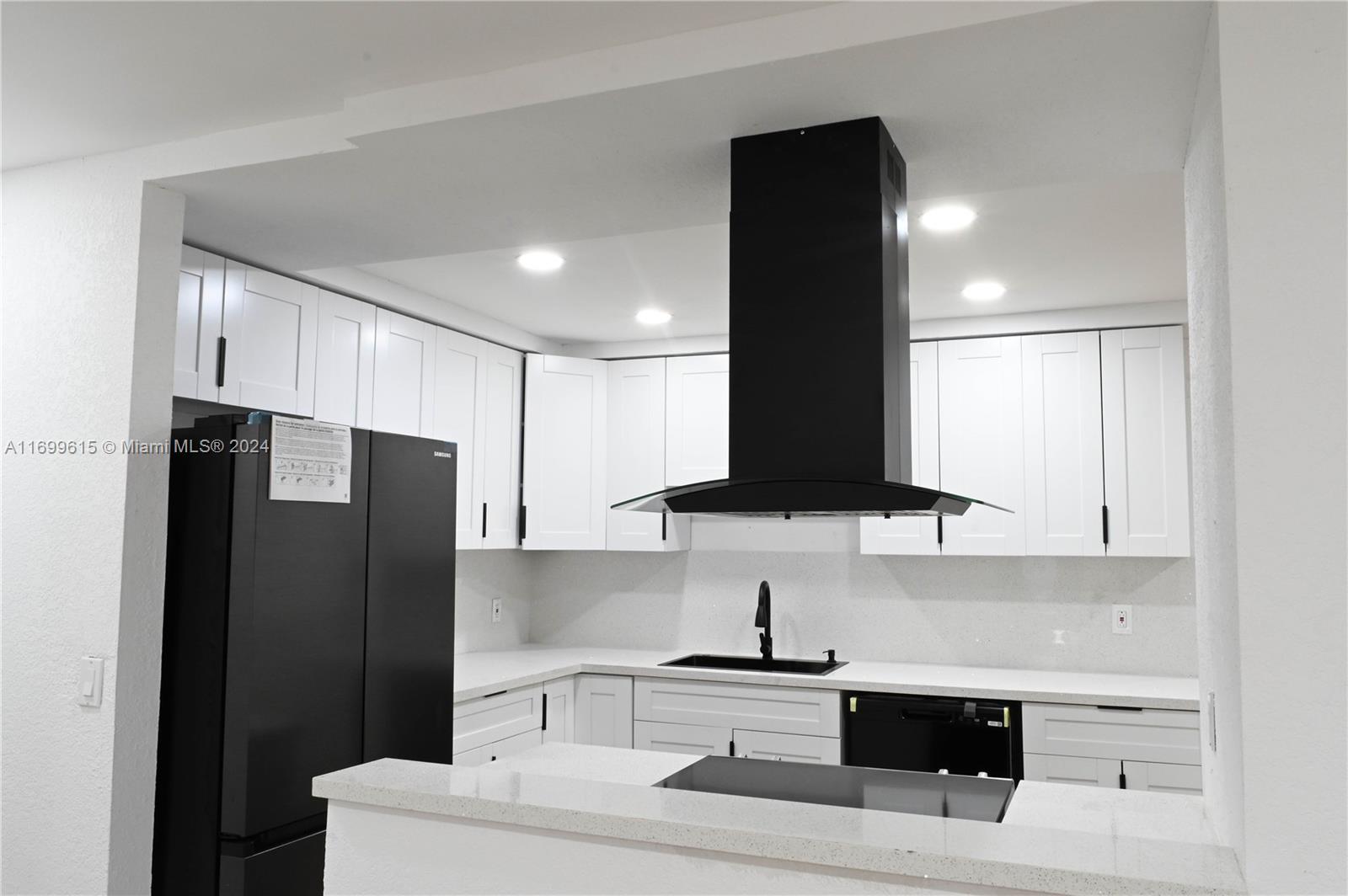 LAST CHANCE VILLAGE - Residential